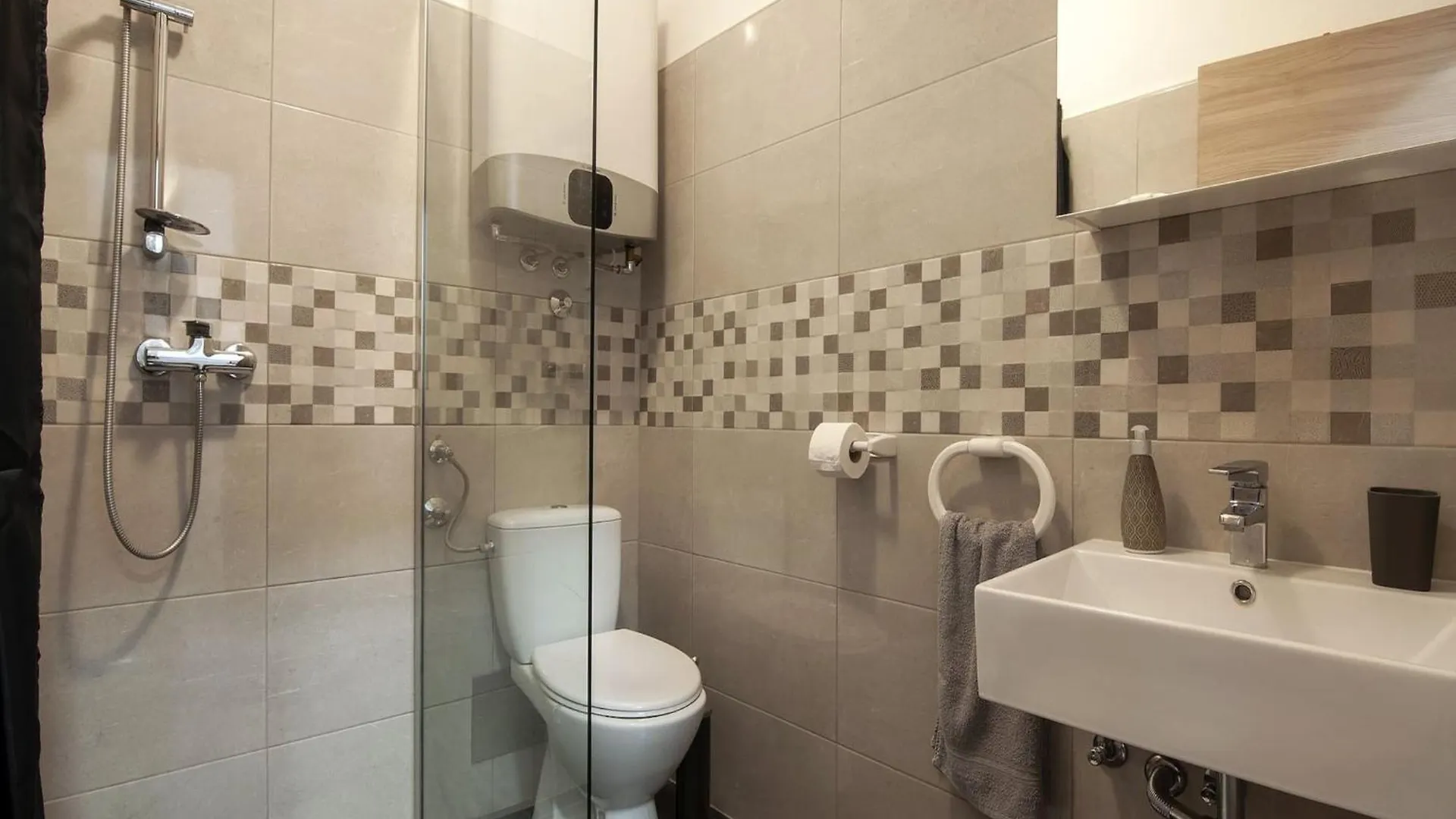 Kajfes A5 - One Bedroom Apartment With Terrace Valbandon Κροατία